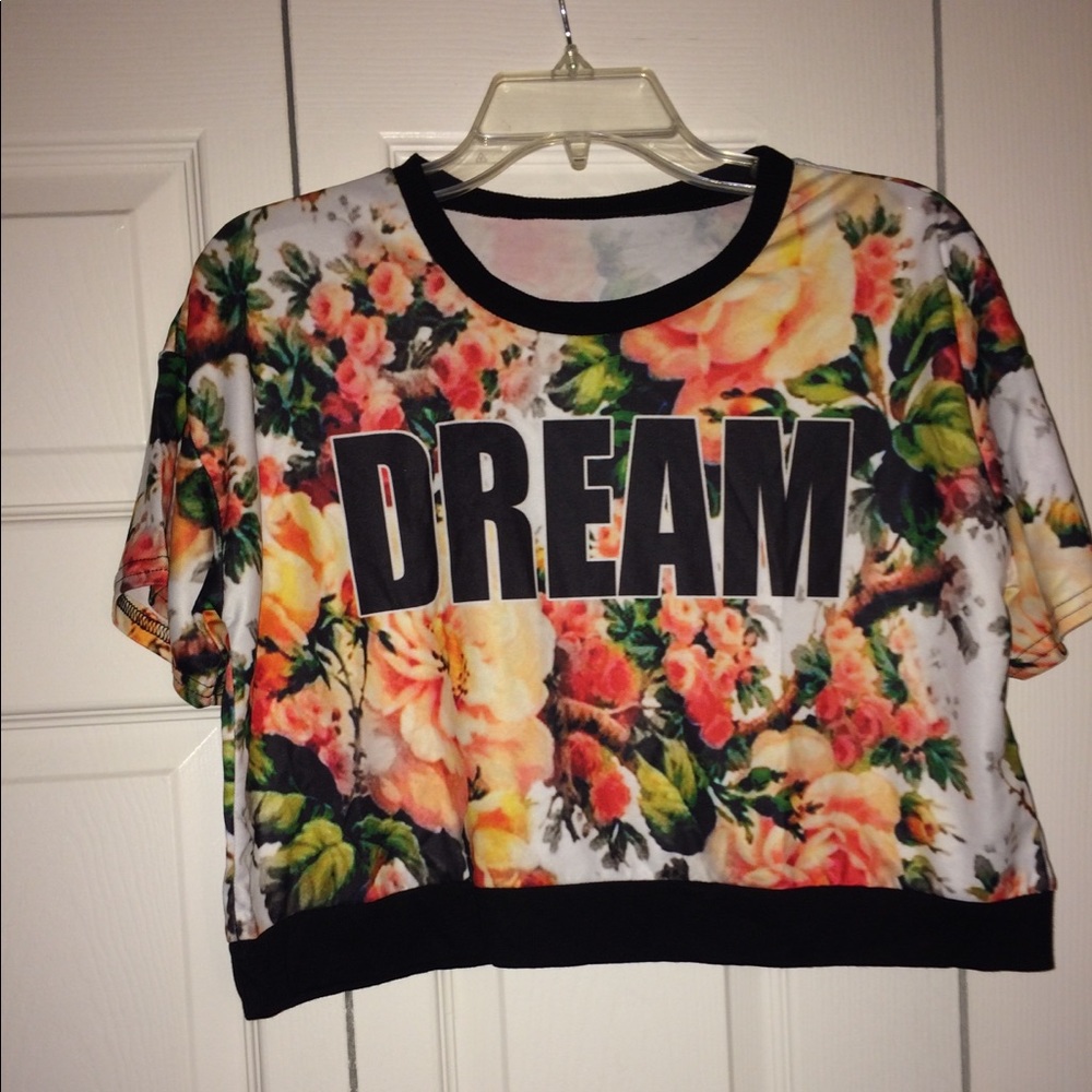 Fun cropped top in multicolor flower print.